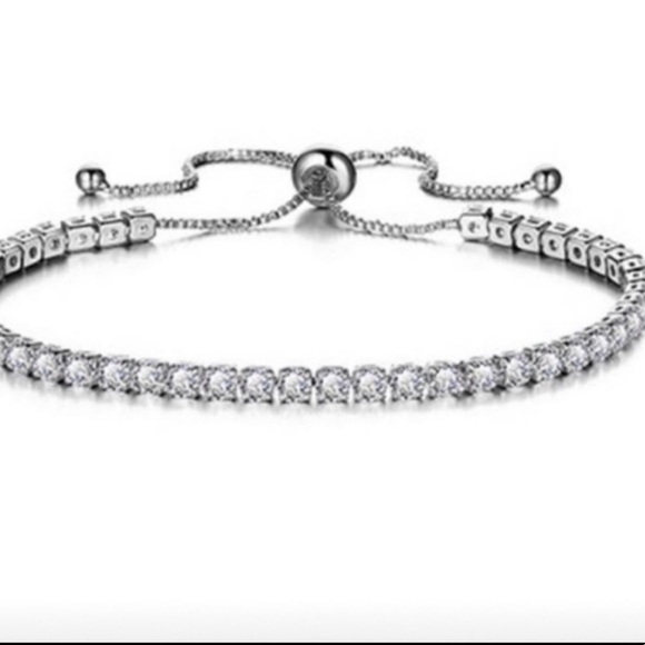 Cinderella A Glow In Dark Necklace! - Picture 4 of 6